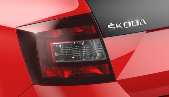 2014 - [Skoda] Rapid Spaceback - Page 2 Teaser-Skoda-Rapid.2