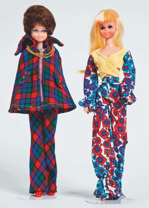 Pair-Women.gif?resize=500%2C700