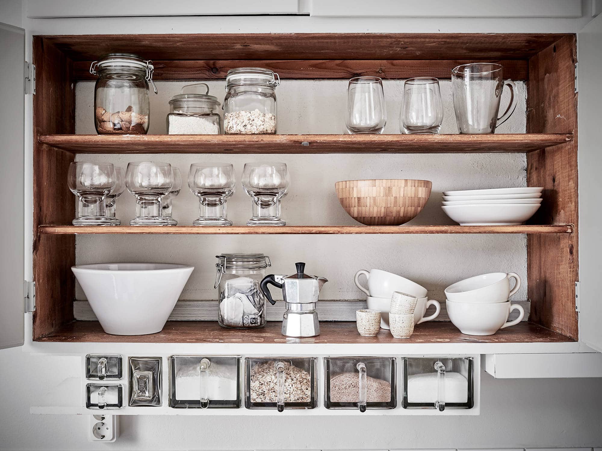 Cozy home with a vintage touch - via Coco Lapine Design blog