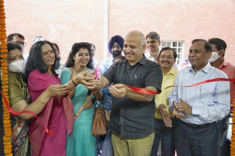 नेताजी सुभाष यूनिवर्सिटी ऑफ़ टेक्नोलॉजी, दिल्ली कमप्यूटर लैब