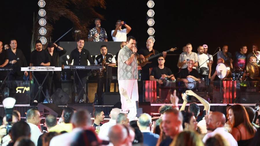 Mohamed Fouad shines at a huge public ceremony on the northern coast Mohamed Fouad shines at a huge public ceremony on the northern coast