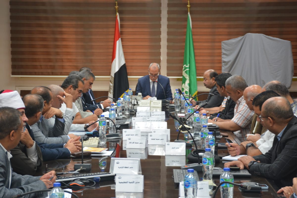 محافظ القليوبية يترأس اجتماعًا للوقوف على كافة الاستعدادات النهائية لاستقبال العام الدراسي الجديد محافظ القليوبية يترأس اجتماعًا للوقوف على كافة الاستعدادات النهائية لاستقبال العام الدراسي الجديد