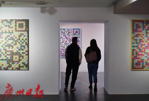 窥探的公众性:周虹艺术展在广东美术馆展出 窥探的公众性:周虹艺术展在广东美术馆展出