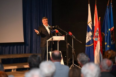 milanovic u zadru dan oslobodjenja2 Ured predsjednika Republike Hrvatske, Marko Beljan