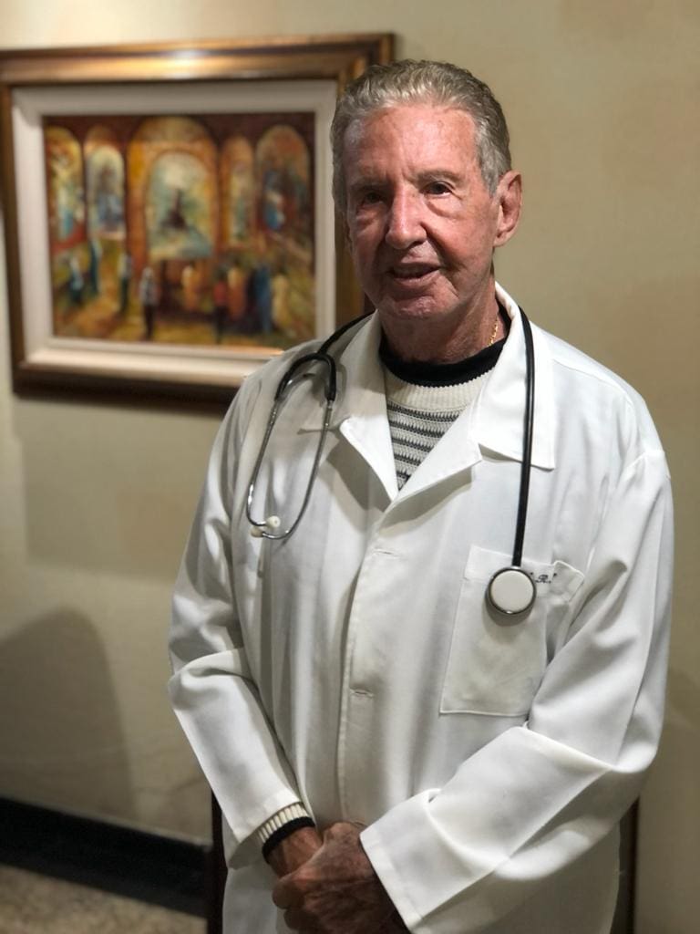 Dr. Fava é homenageado no Centro de Nutrição