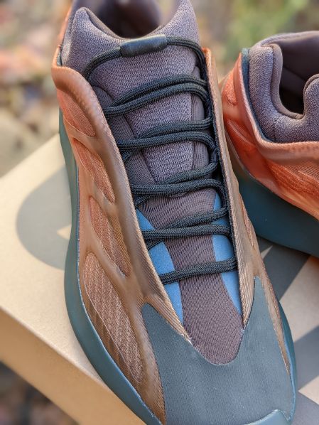 Yeezy 700 V3 Copper Fade: Oxidization 