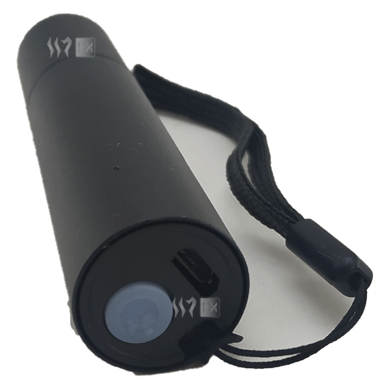 Mini Lámpara Linterna de mano recargable USB