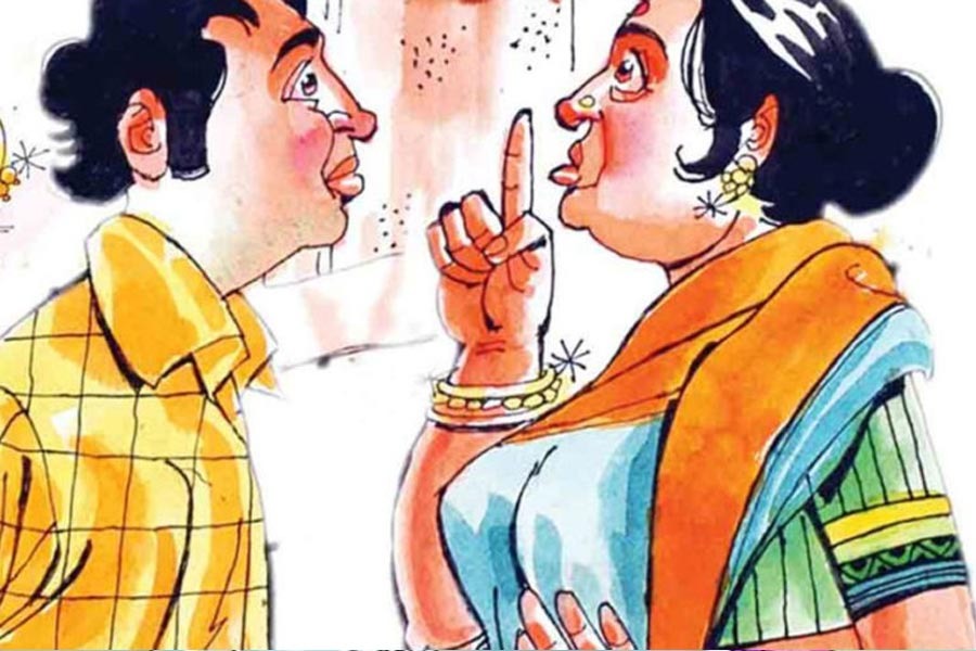 Hindi Funny Story: दबंग पत्नी