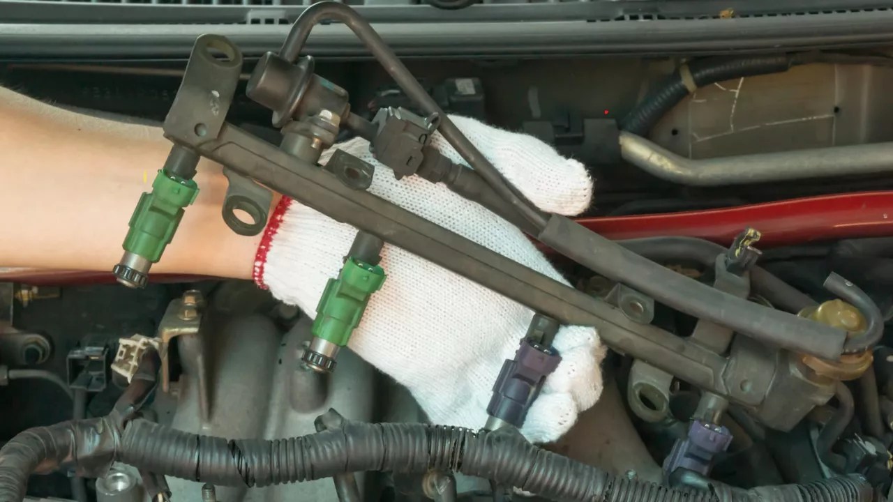 How To Check For Leaking Fuel Injector