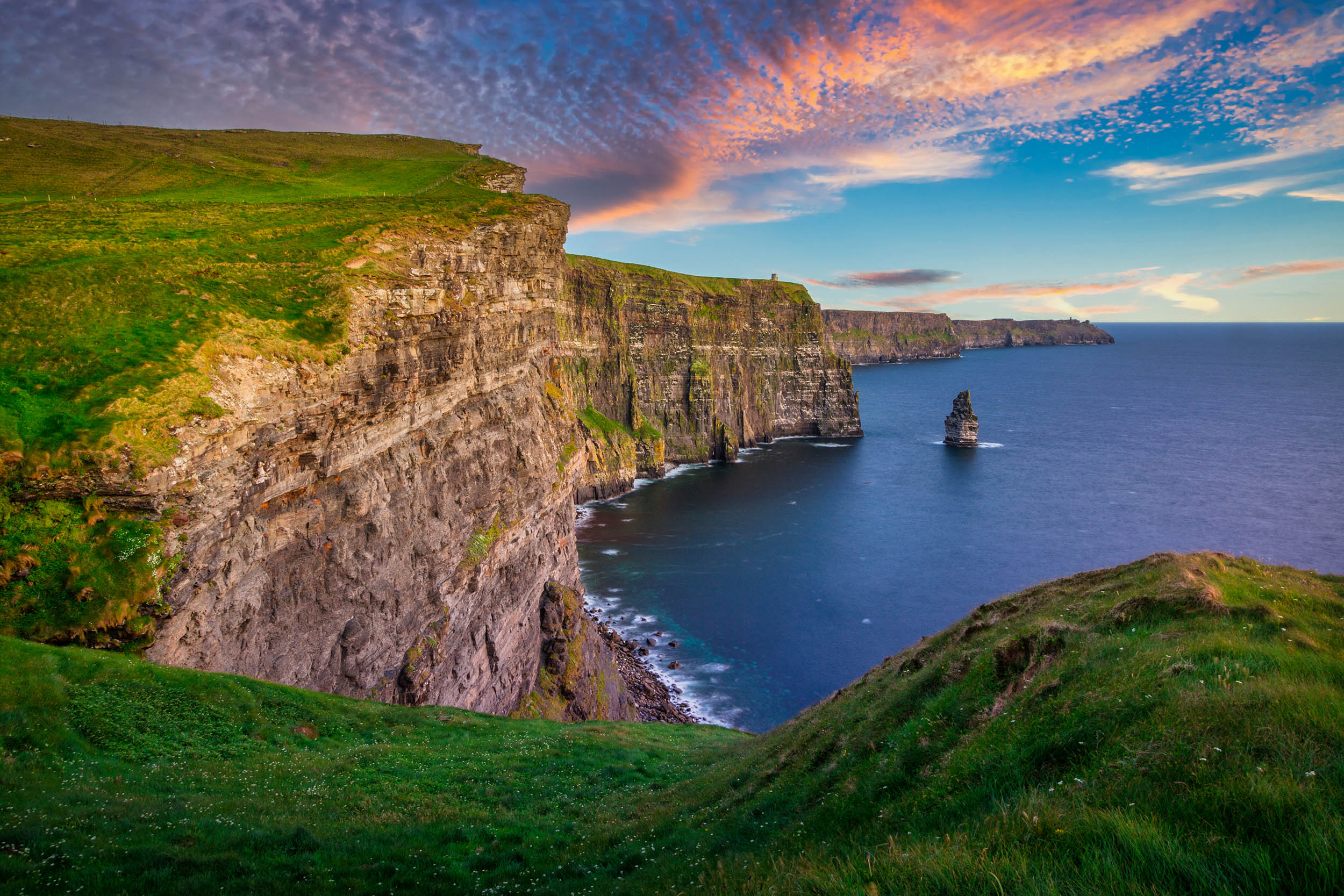 8 captivating coastal cliffs