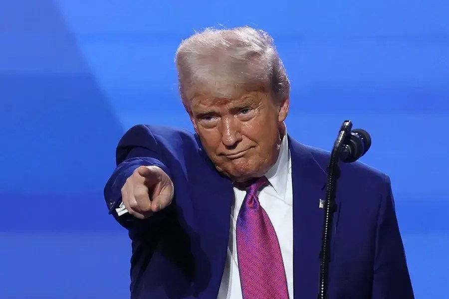 Trump celebra avance de su plan fiscal y pide al Senado que se “ponga manos a la obra”