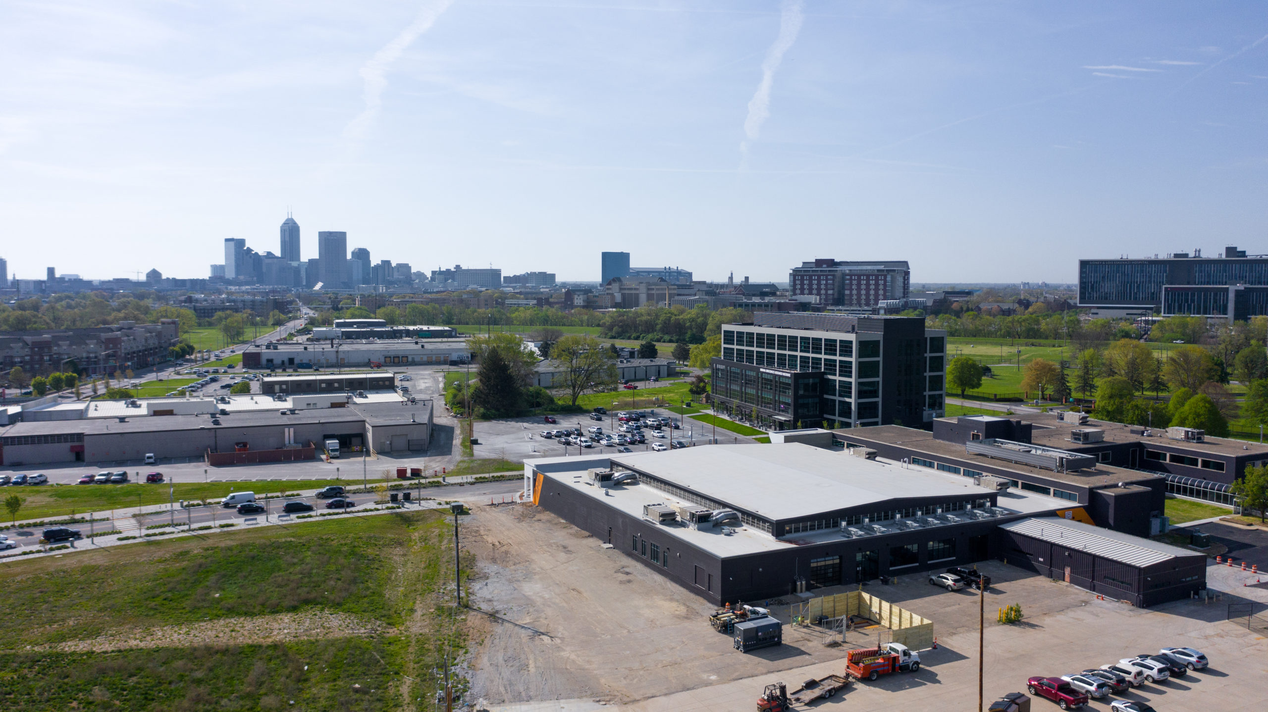 About 16 Tech - Desktop Minimal Designs for Desktop