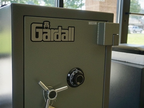 You will only be able to fit around 5 scoped guns. Safe Cracking 24 Hr Local Locksmiths 1 800 Unlocks Car Home Business Safe
