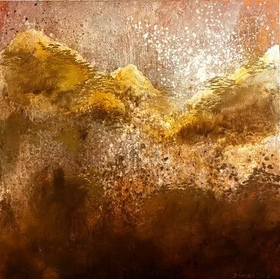 Gabrielle Pool, Peek Gallery artist makes waves at Byron Bay