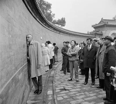 Gough Whitlam in China
