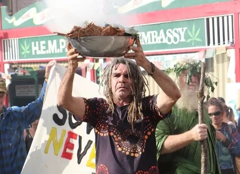 Smoking ceremony © Mark Anning photo