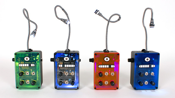 エイリアン型シンセ(?) Bleep Labsの Thingamagoop 2x もうすぐ生産終了 –