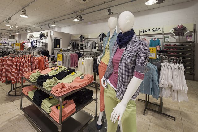 Upim Apre Al Centro Coop: 800 Mq Di Abbigliamento E Accessori - Gonews.it 427_x_640_jpg