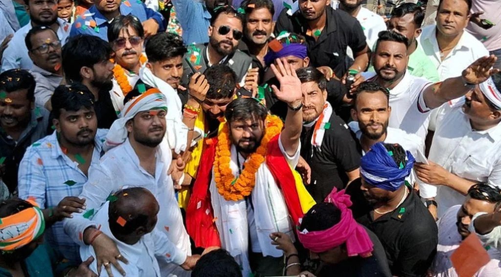 Patna: पलायन रोको यात्रा को पुलिस ने बल प्रयोग कर रोका, हिरासत में कन्हैया  कुमार - Bihar News , Jharkhand News - 22Scope News