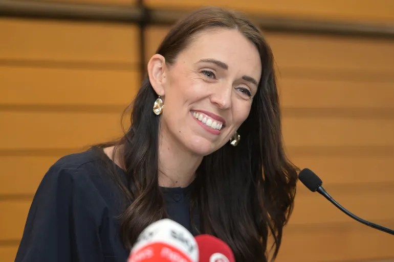 Jacinda Ardern: New Zealand PM to step down