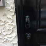 Entery-lever-lockset