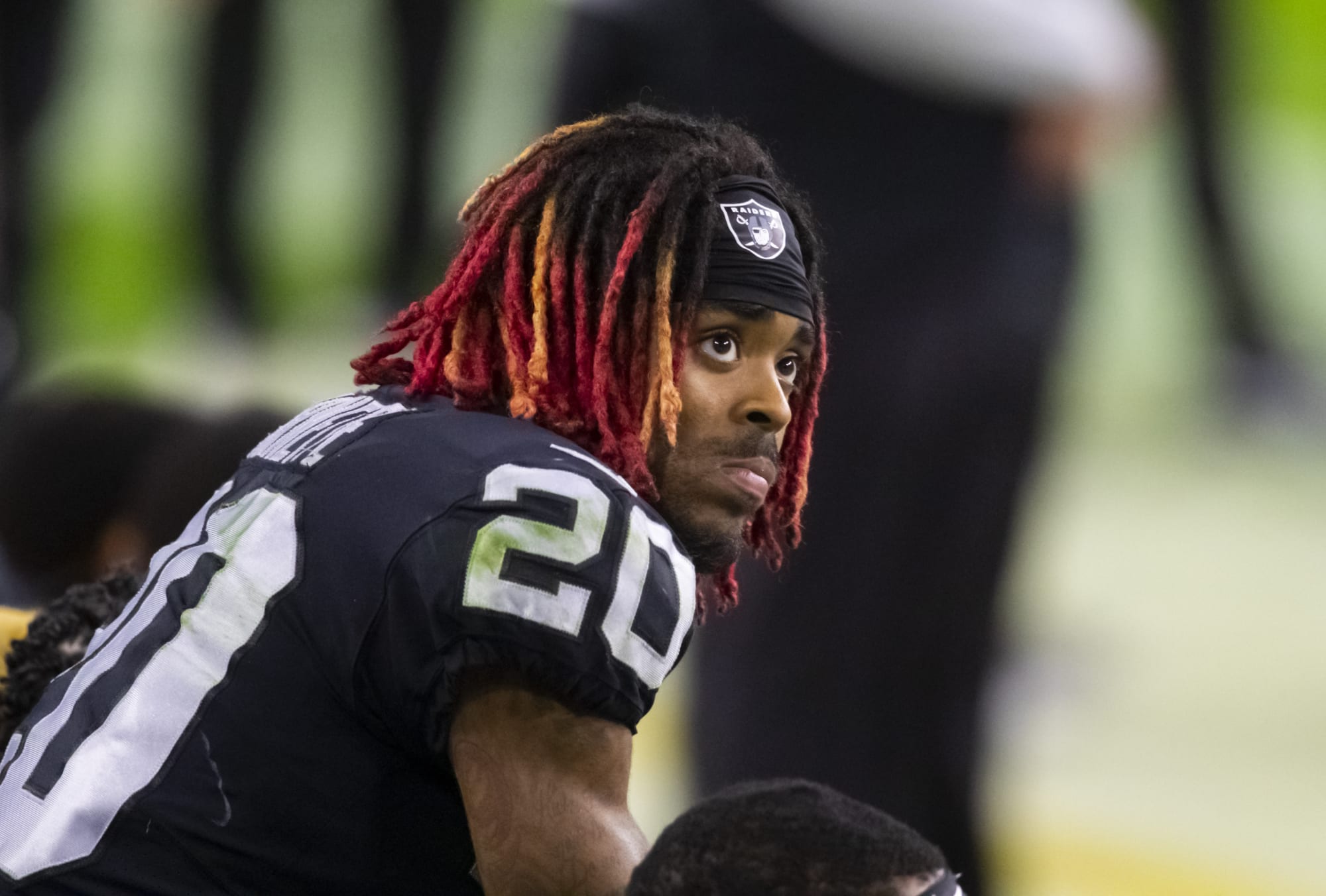 Raiders' Damon Arnette vieotaped with a gun...