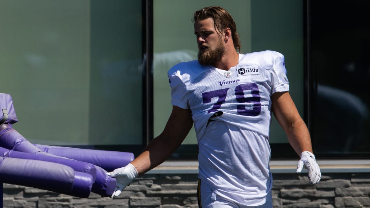 Vikings Place Willekes on Reserve/COVID-19 List;...