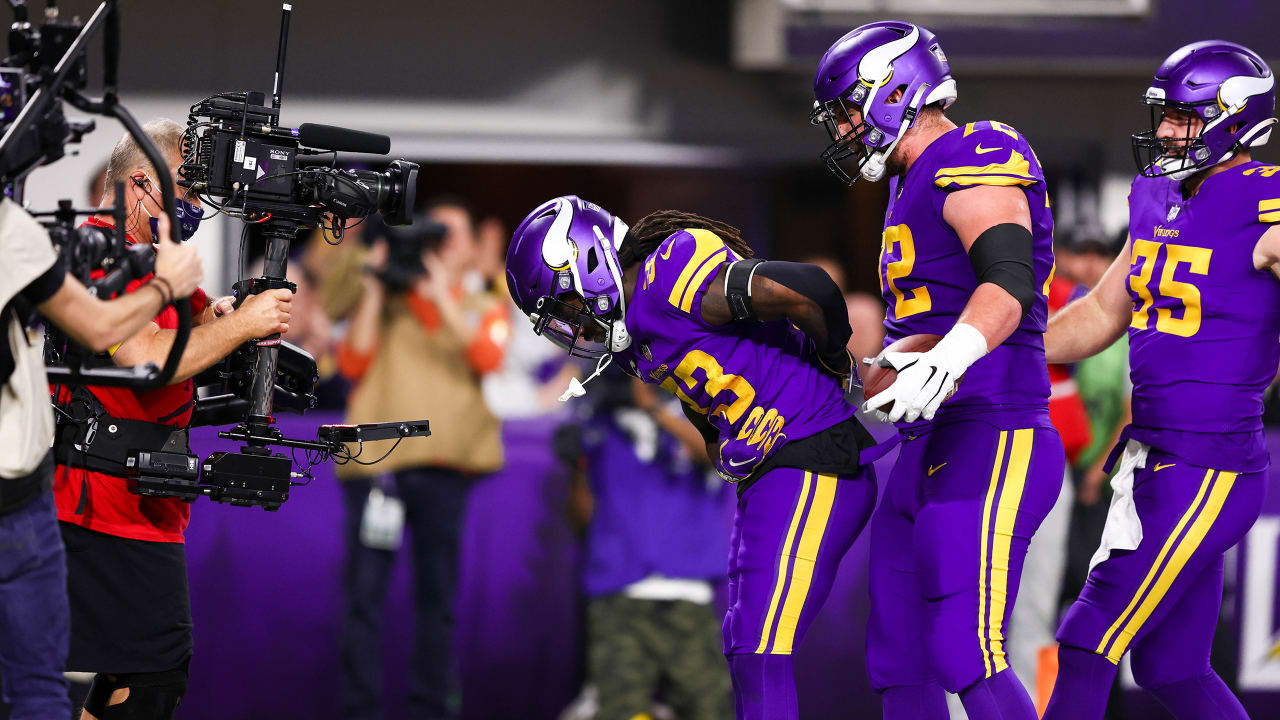 Dalvin Cook Named FedEx Ground Player of the Week