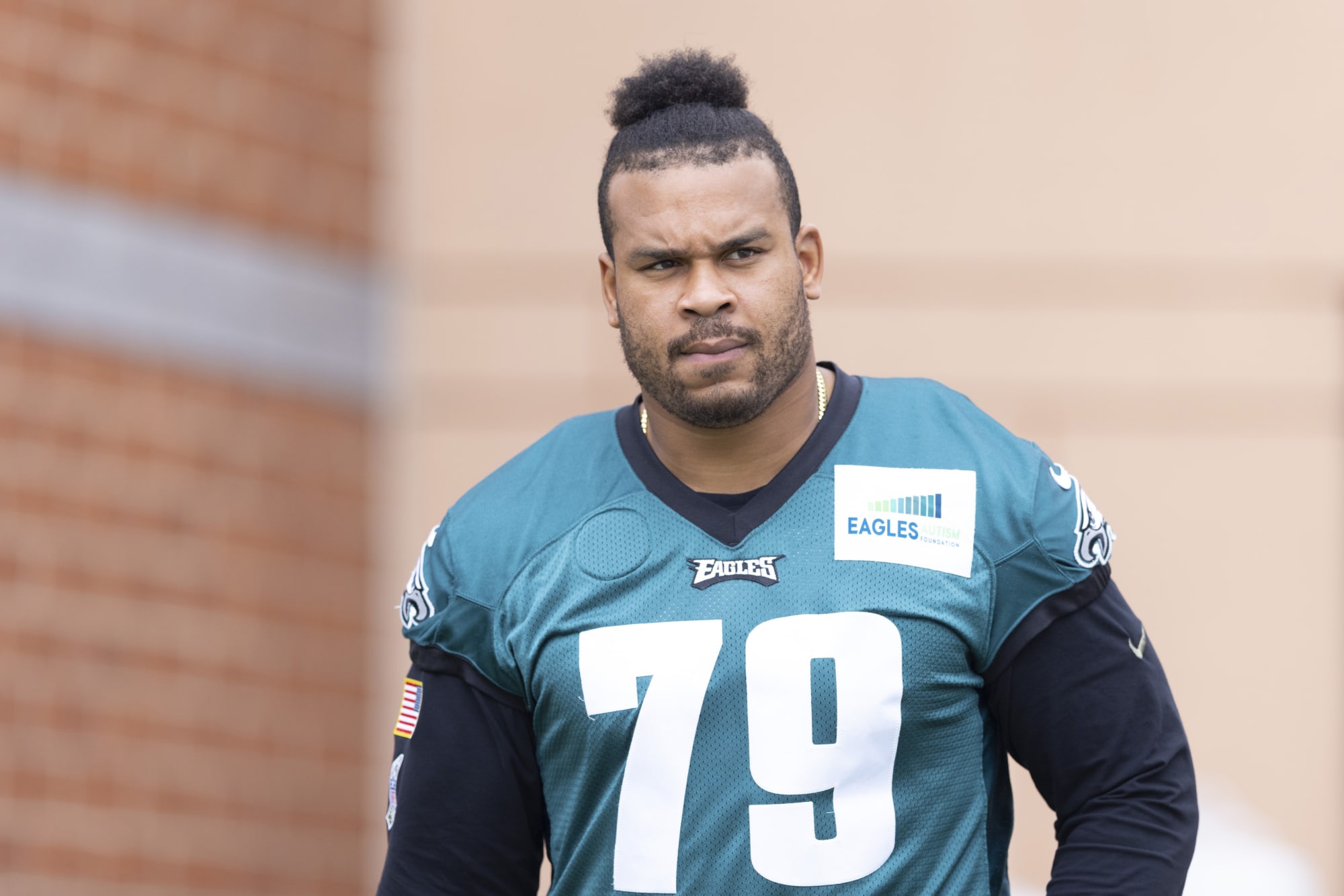 Brandon Brooks takes out full-page ad in paper to...