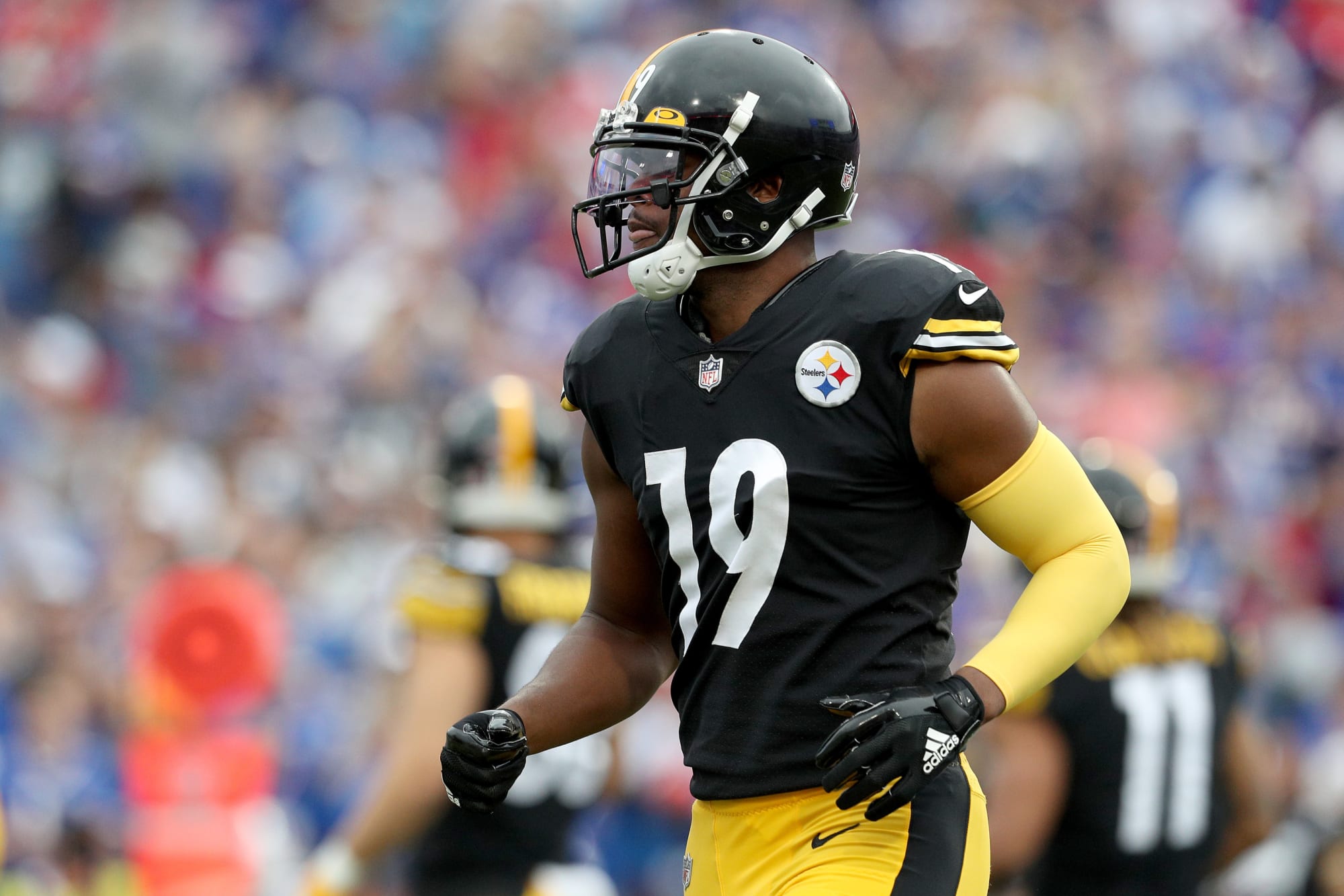 JuJu Smith-Schuster comes off IR, will play on...
