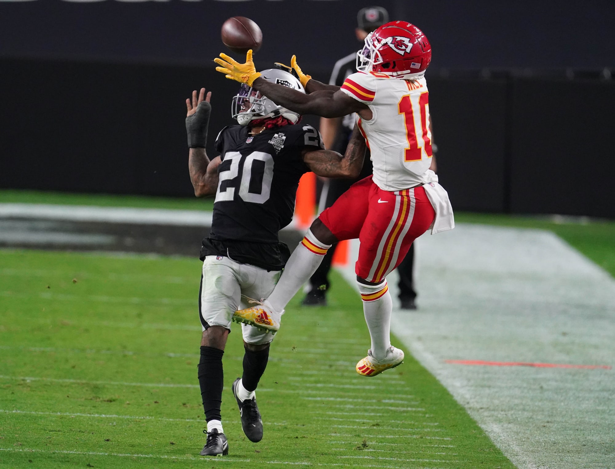 Chiefs roll the dice on former Raiders first-round...