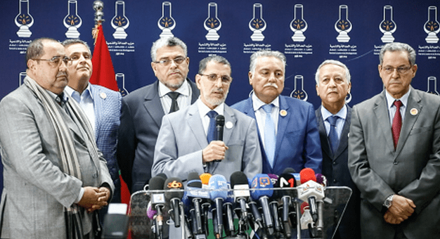 بعد انتقاد الملك لهم .. الإعلام العمومي “يتجاهل” زعماء الأحزاب السياسية