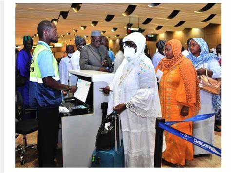 Lire la suite à propos de l’article Urgent: de nouveaux cas sur la covid-19! Des pèlerins sont…Le ministre de la santé et de l’action sociale s’y prononce…