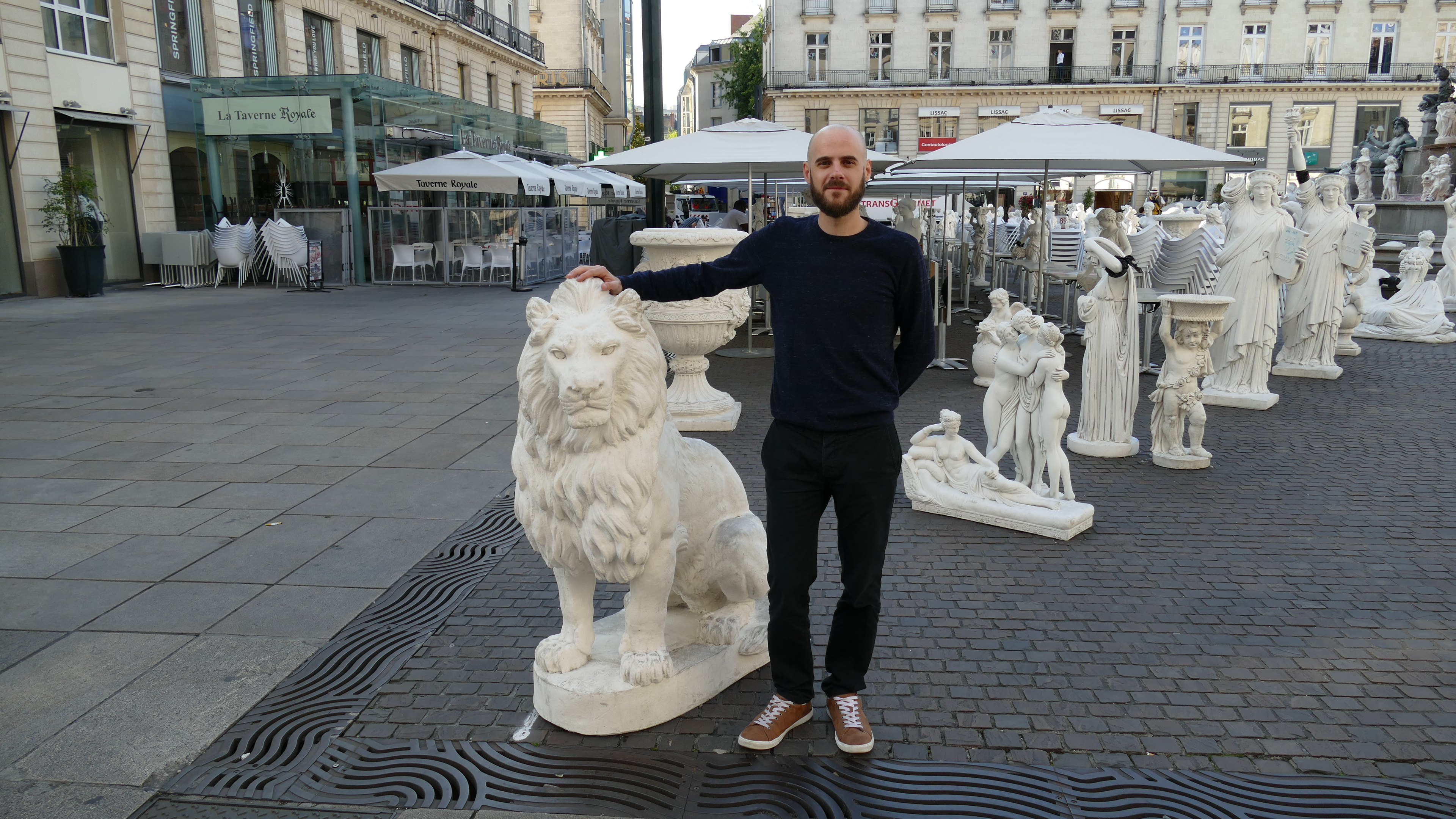 L'équipe de 2A Organisation découvre les installations du Voyage à Nantes place Royale