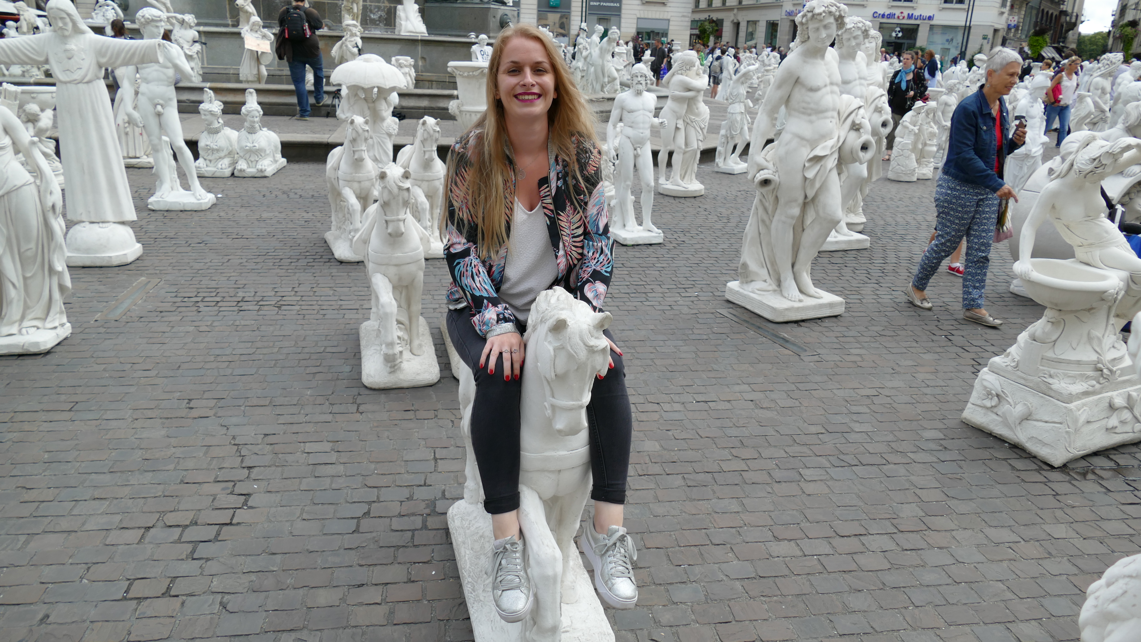 L'équipe 2A découvre les installations du Voyage à Nantes place Royalel