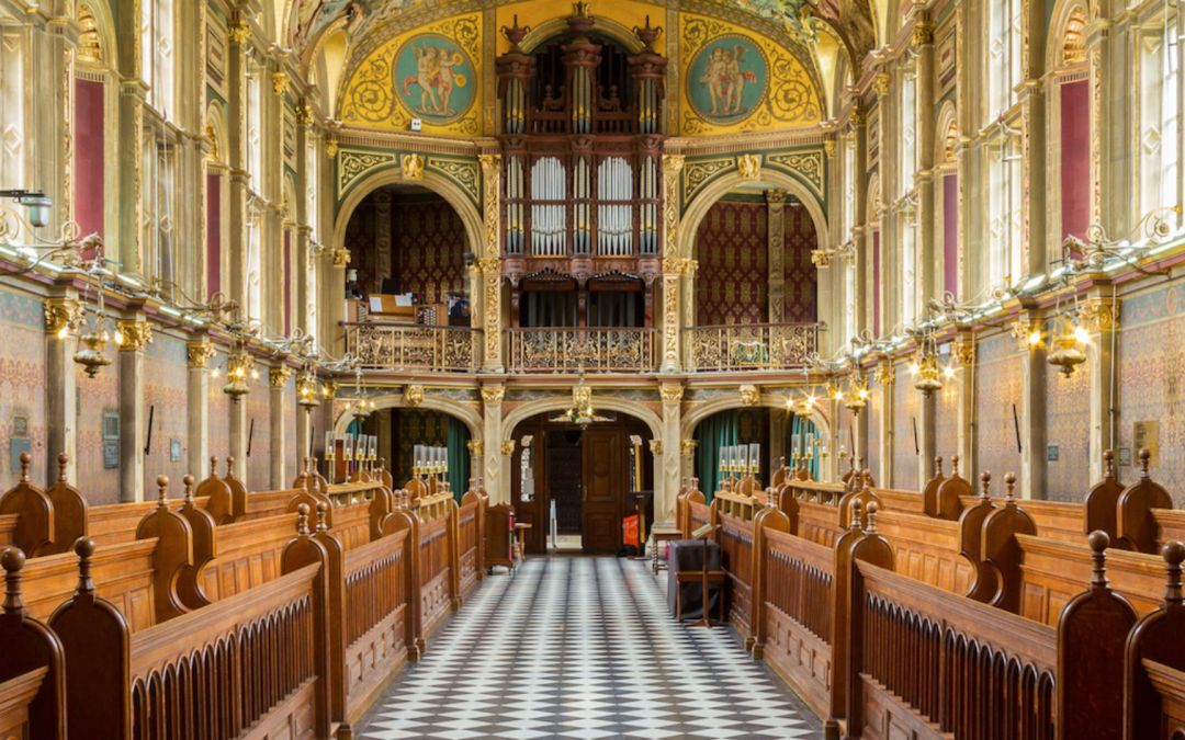 Whitwam AV Integration chooses K-ARRAY for discreet intelligibility in Royal Holloway College Chapel