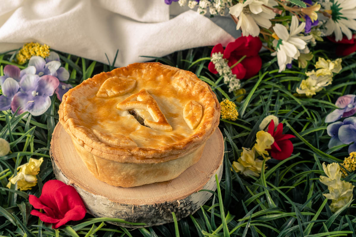 To mark the blu-ray release of Midsommar, The Geeks have created 2 brand new recipes, the 1st of which is Hårgan Meat Pies similar to those seen in the movie! 2geekswhoeat.com #Midsommar #HorrorMovieRecipes #HalloweenRecipes #Halloween #MidsommarRecipes