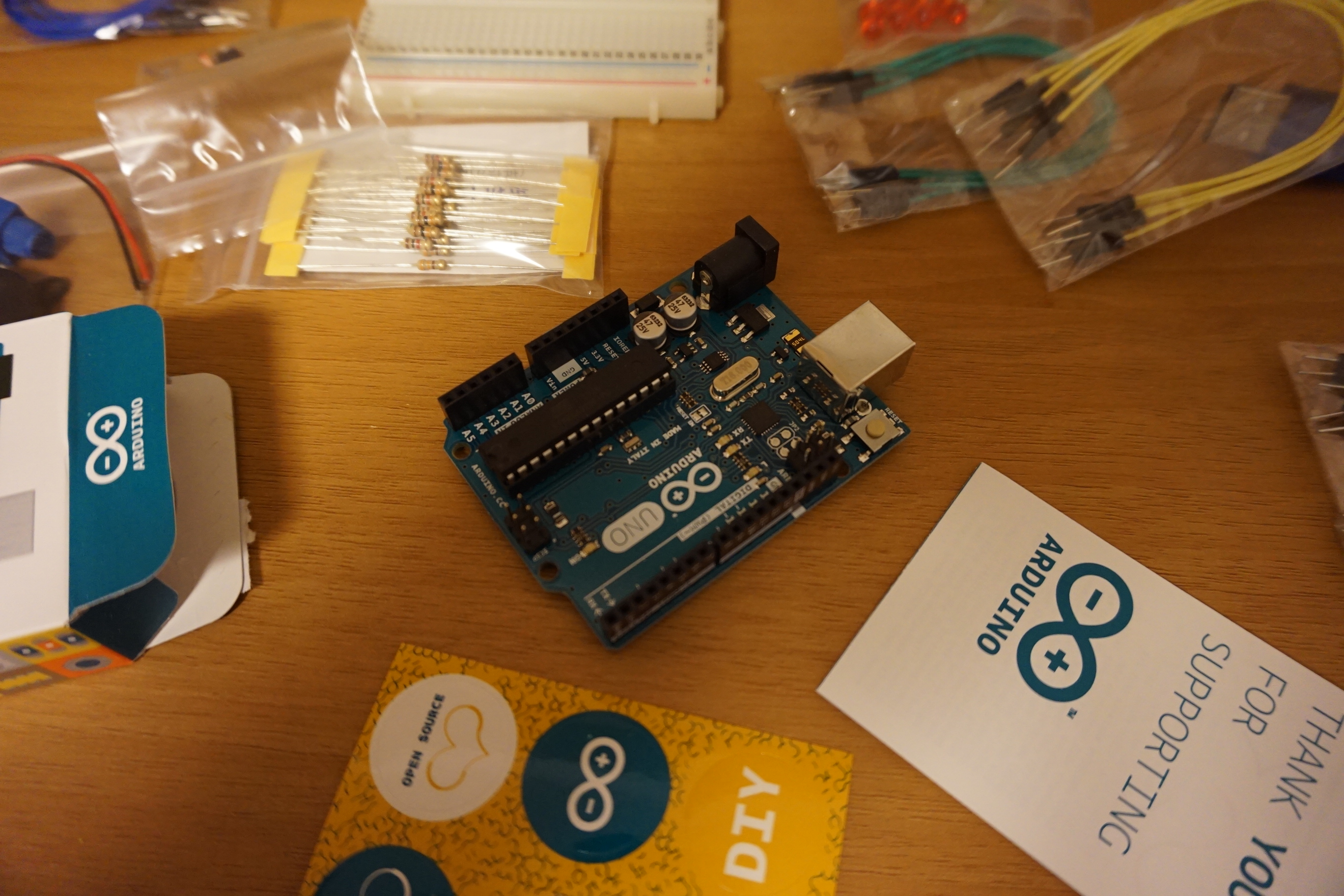 話題の電子工作「arduino」を使って、自動水やりロボットを作ったので、その手順を解説！ - ツマミグイ×Blog