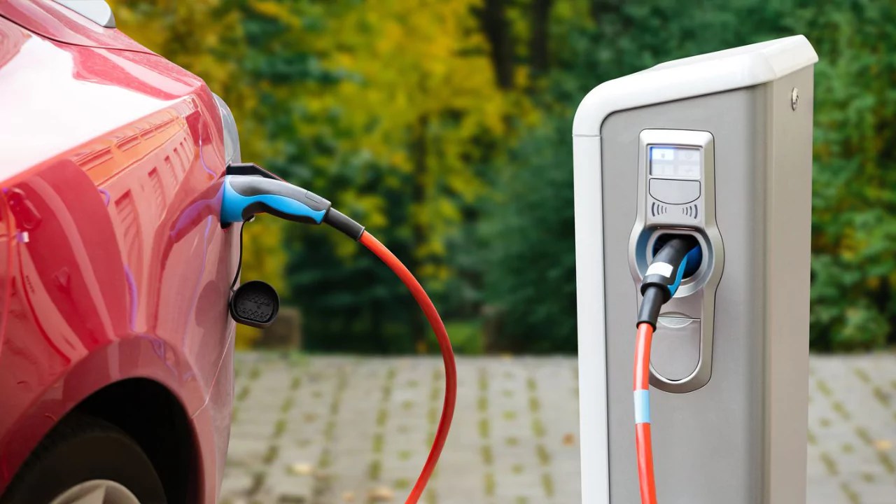 How Do You Charge an Electric Car