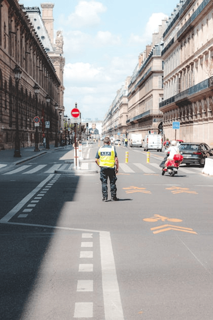 Pilot Cars: Ensuring Safe Navigation