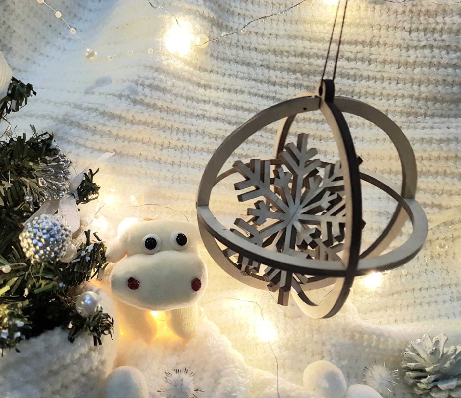 Laser cut merry christmas download free vector. Laser Cut Christmas Snowflake Ball Hanging Ornament Free Vector Cdr Download 3axis Co