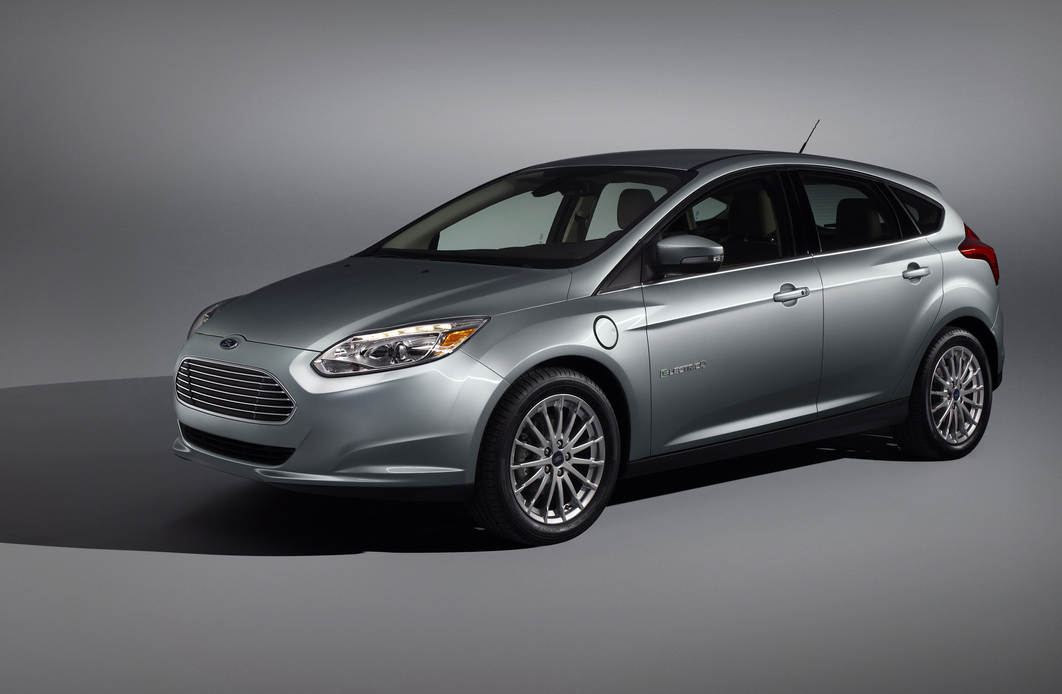 Michelin connects the ford focus electric to the road...