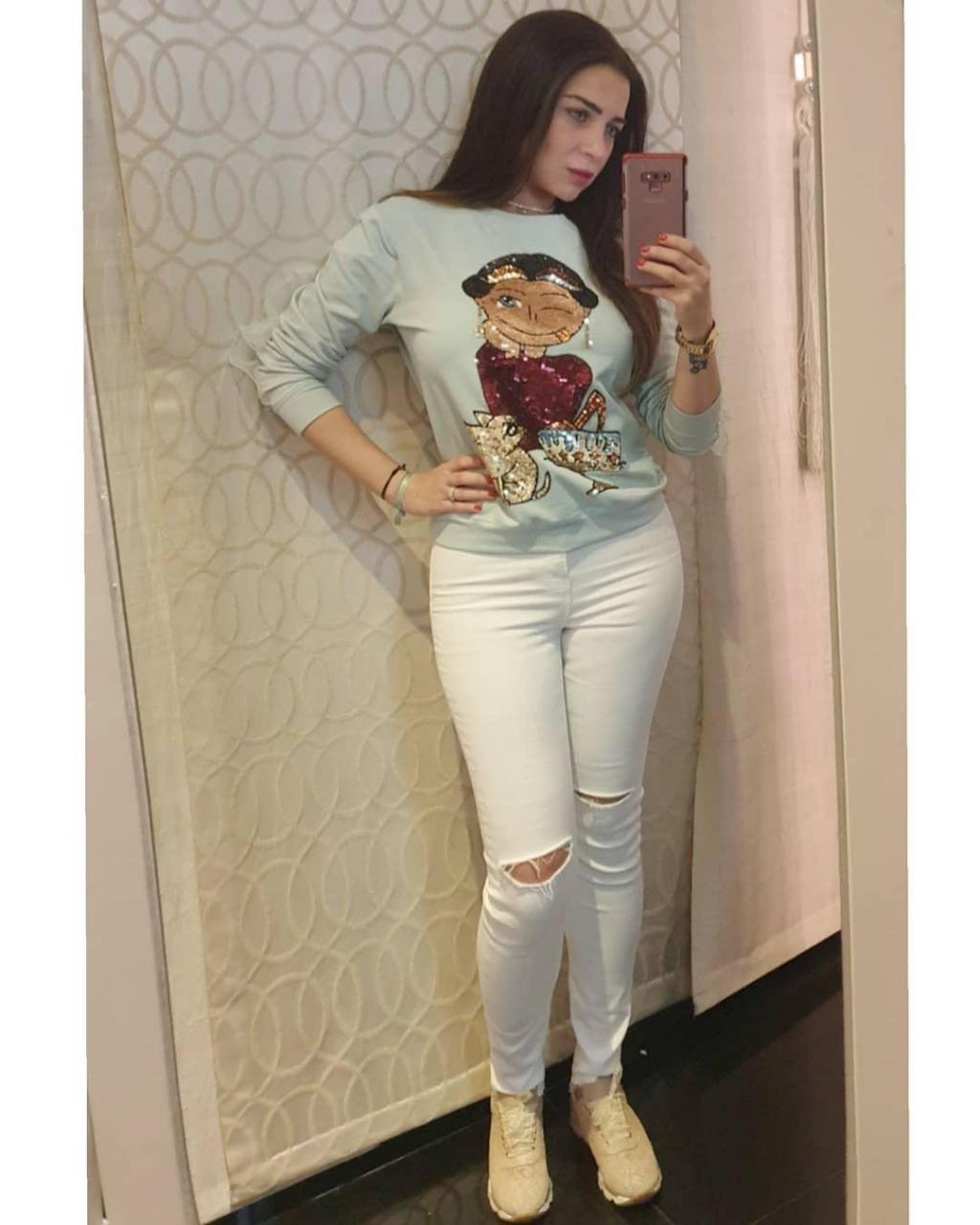 جسم مي عز الدين , لقطات جميلة لمي عز الدين عزه و ثقه