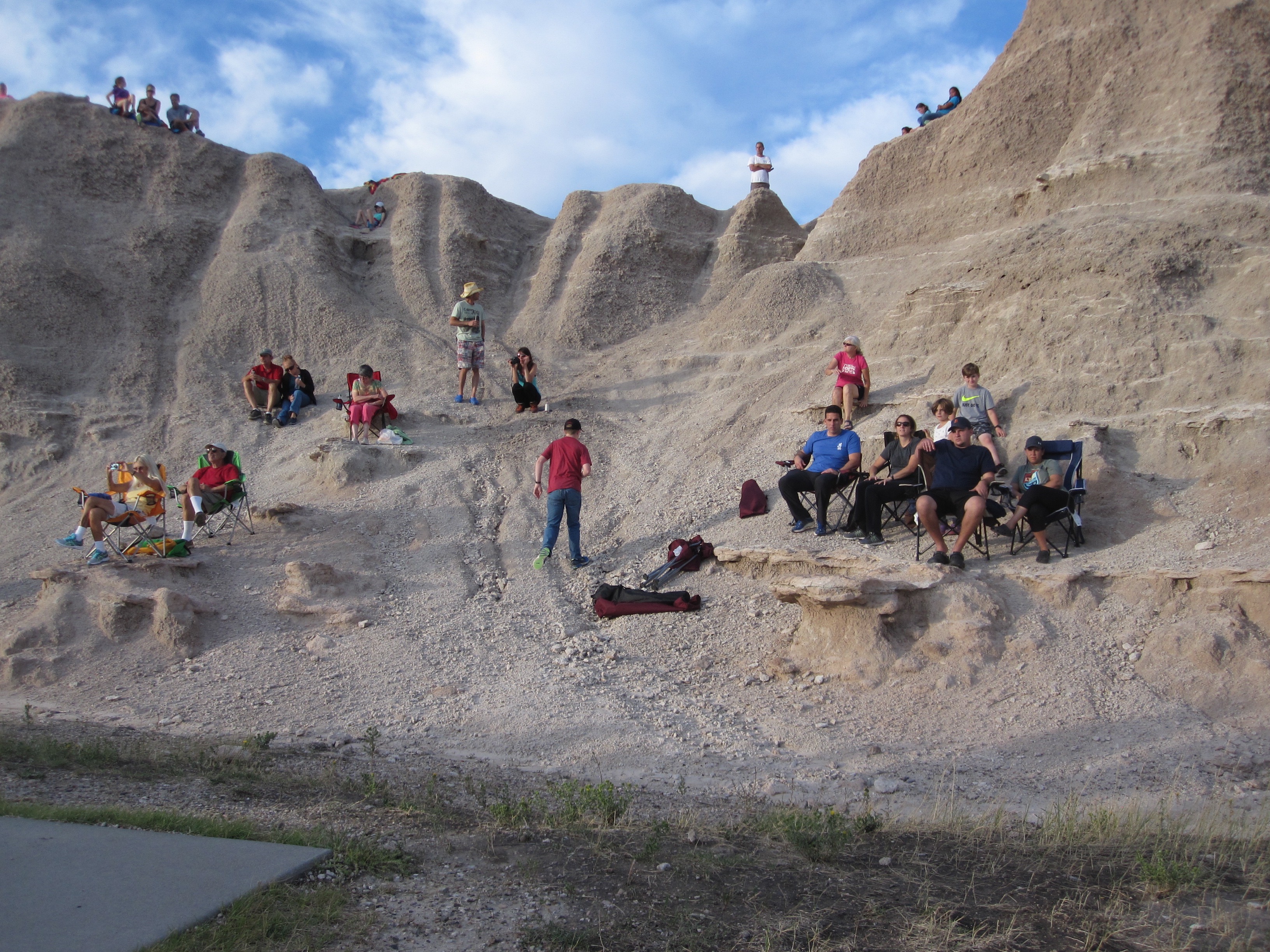 Cliffside Crowds in the Center