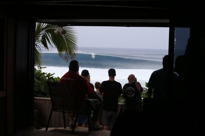 2017-volcom-pipe-pro-day-3-pipeline-hawaii-photo-by-brian-bielmann-04