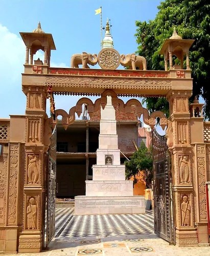 Stone Gates Marble Mandir Gate Construction Manufacturer From Makrana