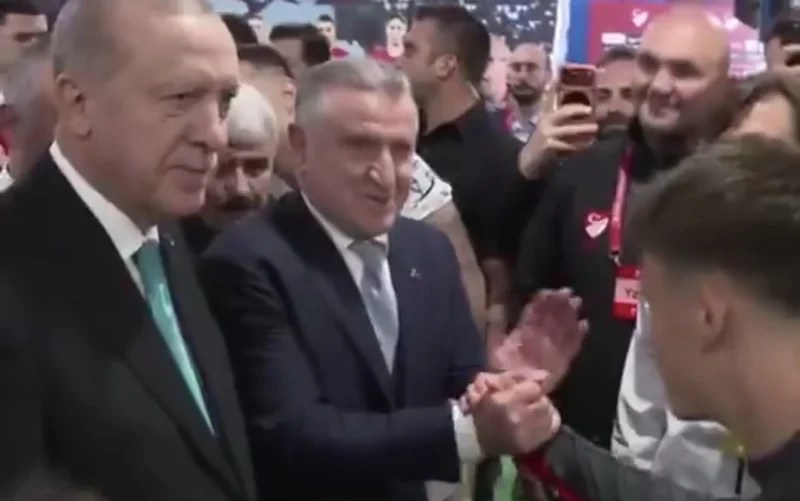 Cumhurbaşkanı Erdoğan’dan Kerem’e Sürpriz Soru!