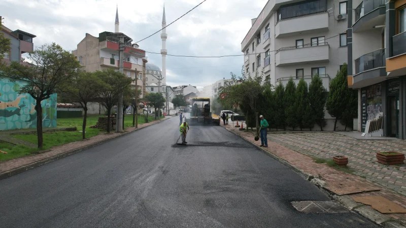 Çayırova’da Yol Yenileme Çalışmaları Hız Kazandı!