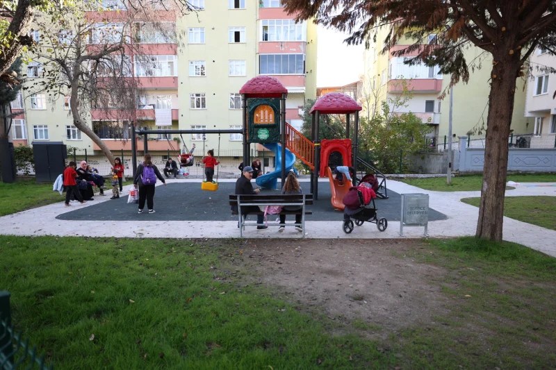 Derince’de Parklar Yenileniyor ve Güzelleşiyor!