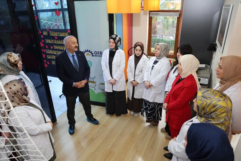 Başkan Büyükgöz, Gebze’de Öğretmenler Günü’nü Kutladı